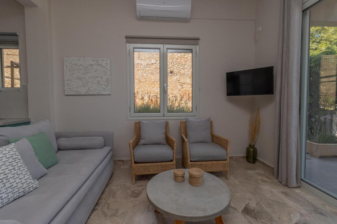 Phaos I Kyparissia Exterior photo