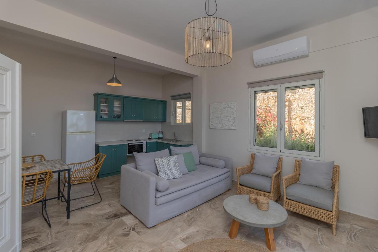 Phaos I Kyparissia Exterior photo